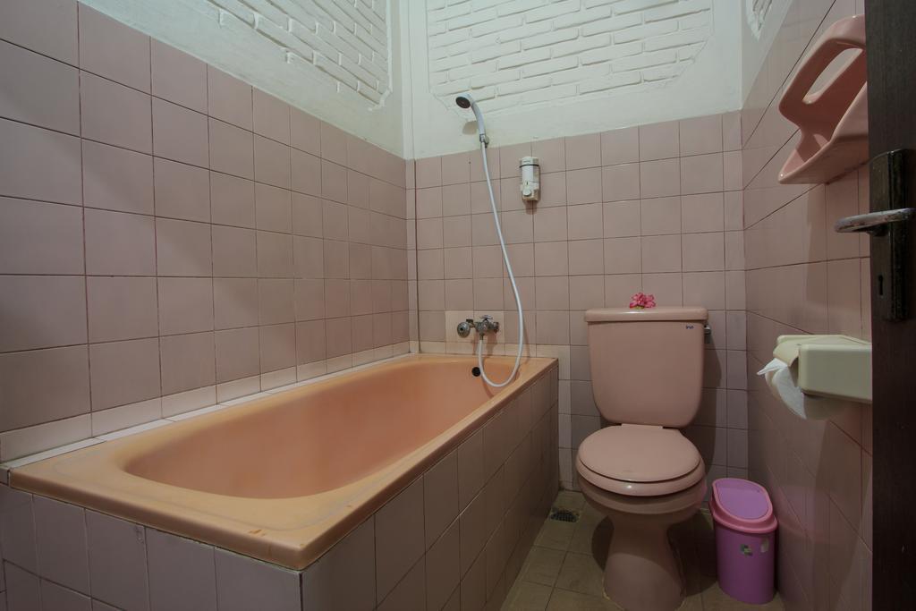 Rabasta Kuta Beach Inn エクステリア 写真